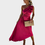 Nika - Elegantna Haljina s Naborima na Ramenu